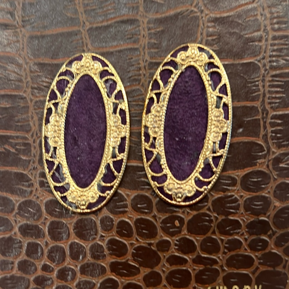 Delicate old-school jewelry needs a little attention hard to find jewelry
